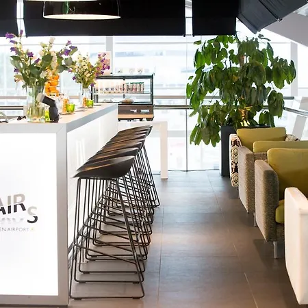 Tulip Airport מלון איינדהובן