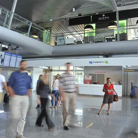 Tulip Airport מלון 3*