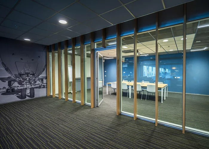 Tulip Airport Otel Eindhoven