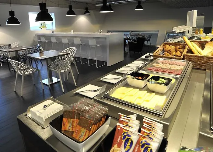 Tulip Airport Hotel 3*