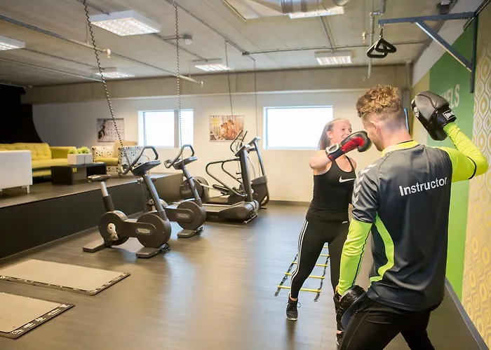 فندق تيوليب ان أيندهوفن إيربورت آيندهوفن