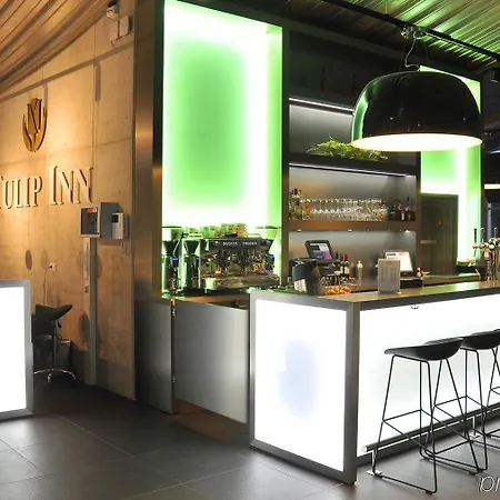 埃因霍温机场郁金香酒店 酒店