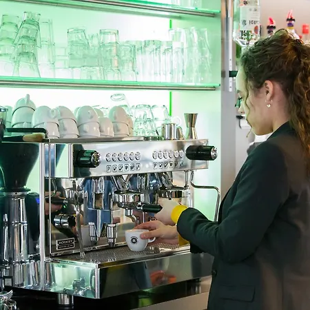 Tulip Airport 3* Eindhoven