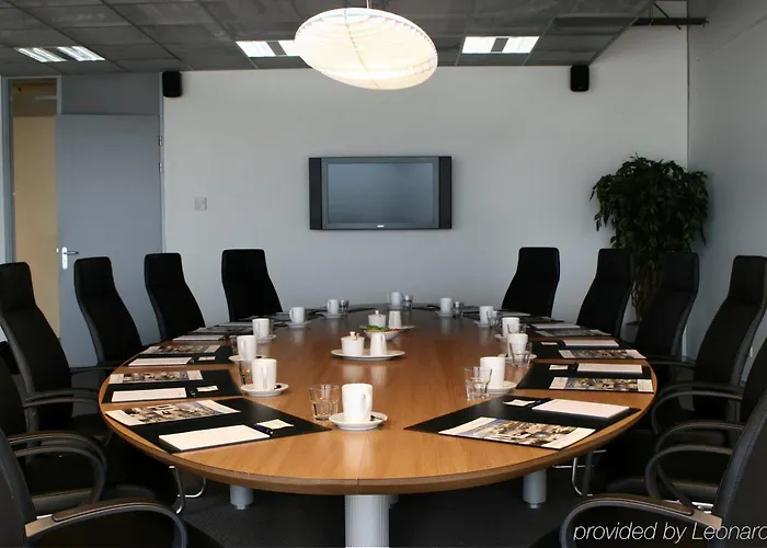 Tulip Airport Hotell 3*